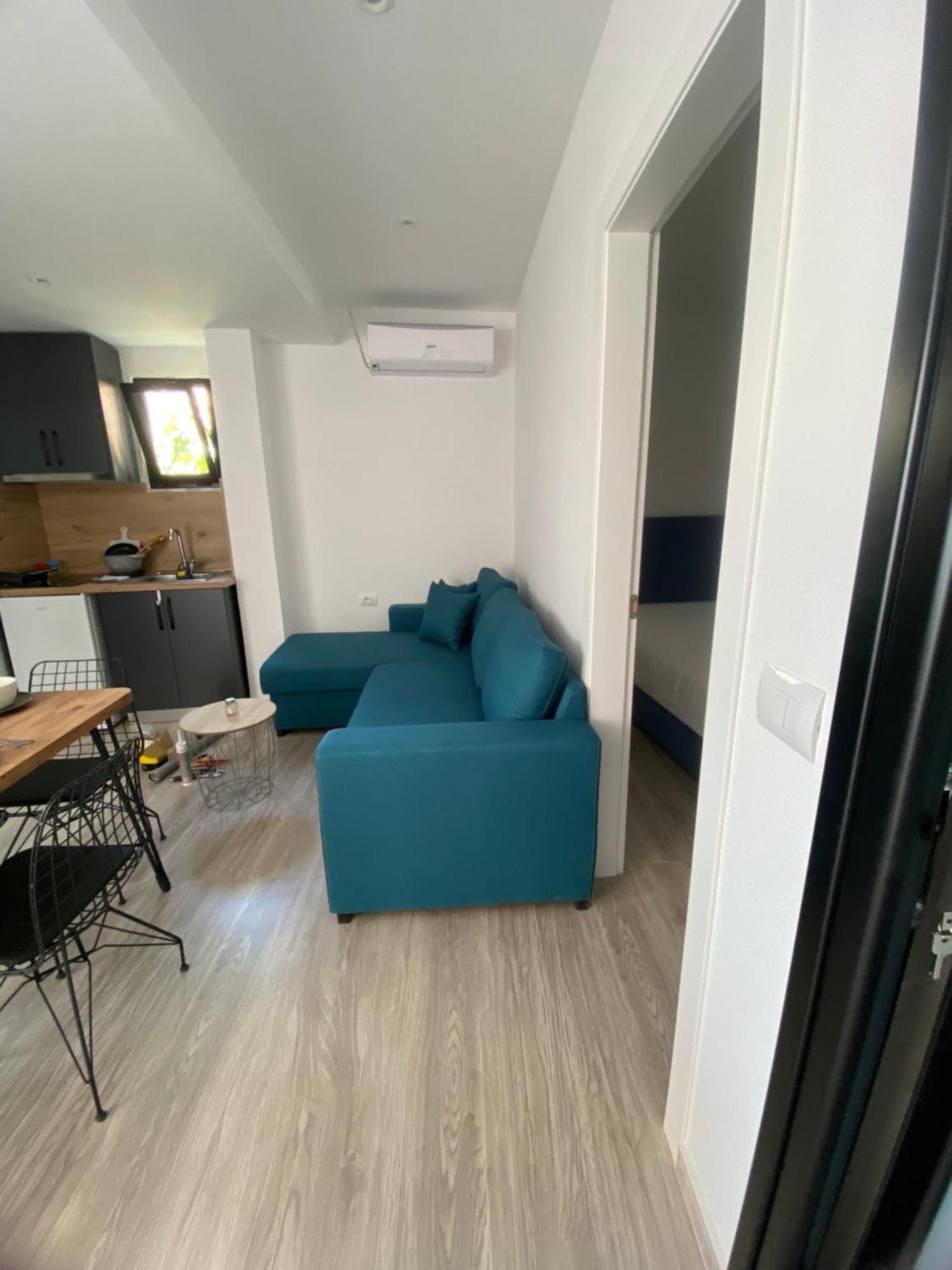 Io'S Apartments Sarandë Exteriör bild